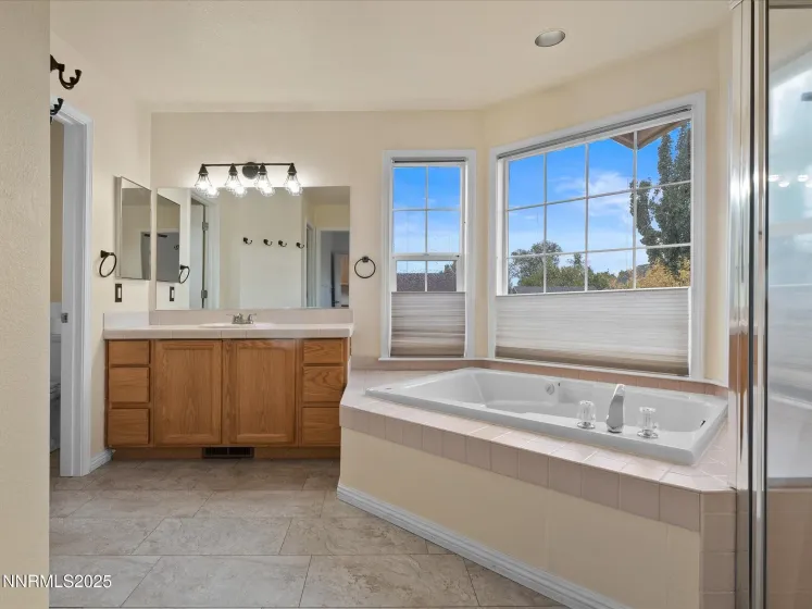 548 Briarwood, Carson City, Nevada 89701, 4 Bedrooms Bedrooms, ,3 BathroomsBathrooms,Residential,Residential,Briarwood,250056664