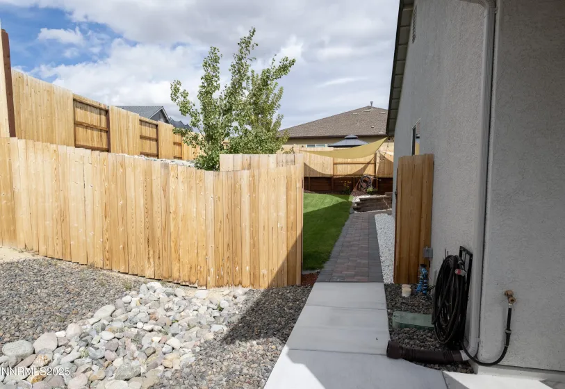 11043 Athabasca, Reno, Nevada 89506, 3 Bedrooms Bedrooms, ,2 BathroomsBathrooms,Residential,Residential,Athabasca,250056682