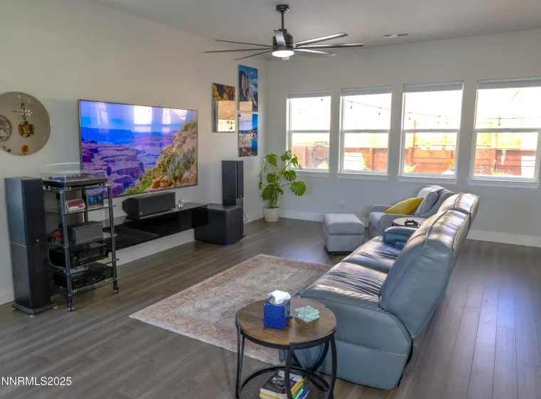 11043 Athabasca, Reno, Nevada 89506, 3 Bedrooms Bedrooms, ,2 BathroomsBathrooms,Residential,Residential,Athabasca,250056682