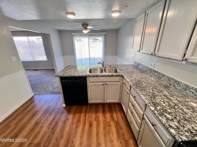 1332 Coachman, Sparks, Nevada 89434, 3 Bedrooms Bedrooms, ,3 BathroomsBathrooms,Residential,Residential,Coachman,250056706