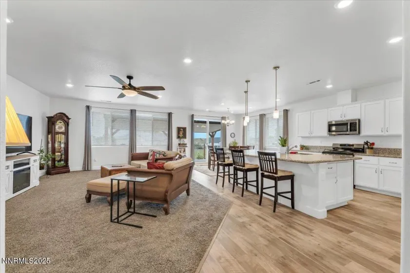 326 Bens, Fernley, Nevada 89408, 4 Bedrooms Bedrooms, ,3 BathroomsBathrooms,Residential,Residential,Bens,250056709