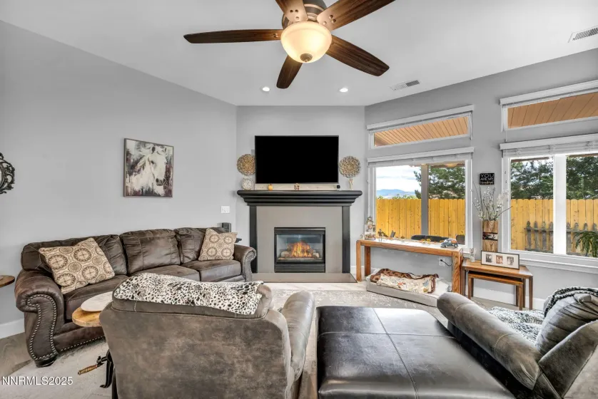 2743 Longridge, Carson City, Nevada 89706, 3 Bedrooms Bedrooms, ,2 BathroomsBathrooms,Residential,Residential,Longridge,250056717