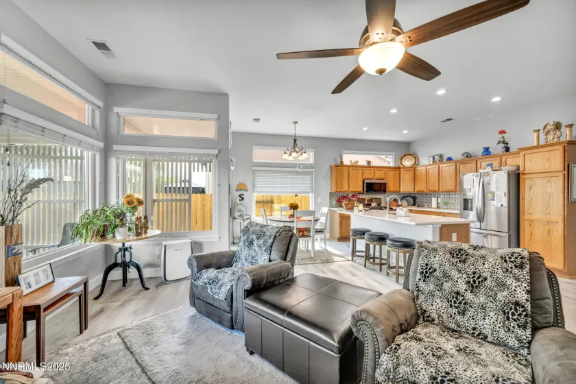 2743 Longridge, Carson City, Nevada 89706, 3 Bedrooms Bedrooms, ,2 BathroomsBathrooms,Residential,Residential,Longridge,250056717