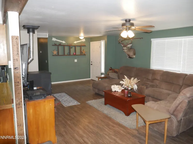 10300 Sutters Mill, Reno, Nevada 89508, 3 Bedrooms Bedrooms, ,2 BathroomsBathrooms,Residential,Residential,Sutters Mill,250056718