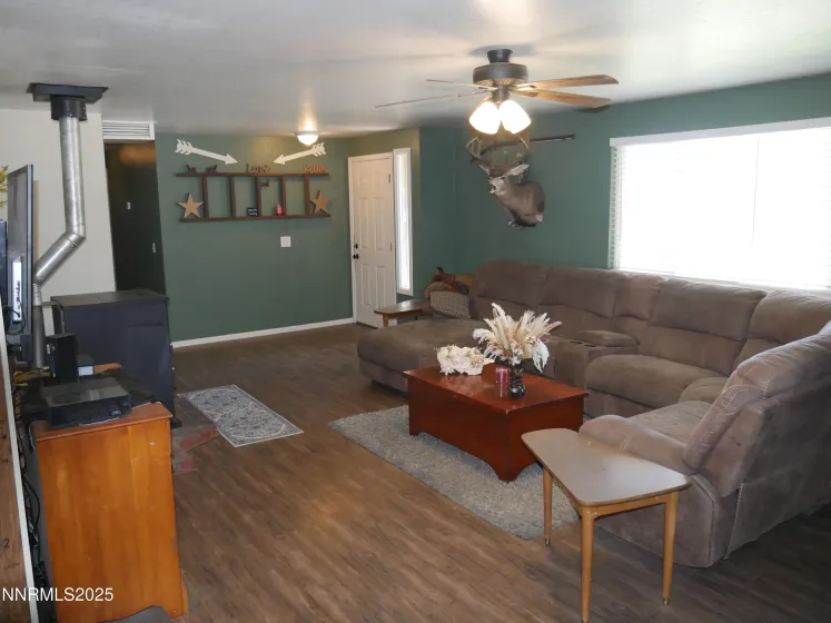10300 Sutters Mill, Reno, Nevada 89508, 3 Bedrooms Bedrooms, ,2 BathroomsBathrooms,Residential,Residential,Sutters Mill,250056718