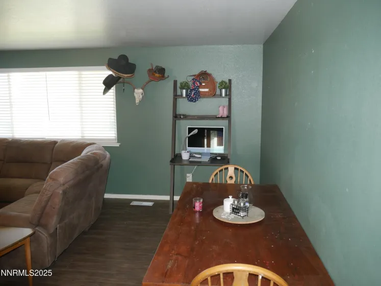 10300 Sutters Mill, Reno, Nevada 89508, 3 Bedrooms Bedrooms, ,2 BathroomsBathrooms,Residential,Residential,Sutters Mill,250056718