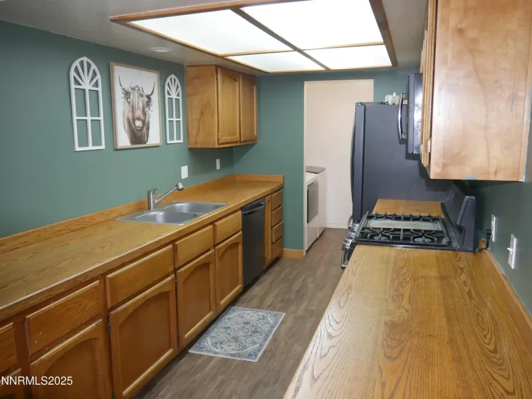 10300 Sutters Mill, Reno, Nevada 89508, 3 Bedrooms Bedrooms, ,2 BathroomsBathrooms,Residential,Residential,Sutters Mill,250056718