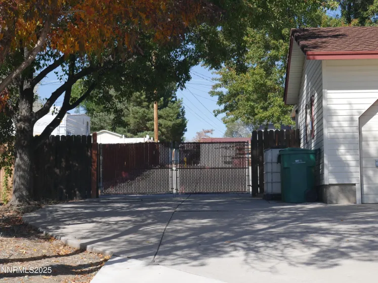 10300 Sutters Mill, Reno, Nevada 89508, 3 Bedrooms Bedrooms, ,2 BathroomsBathrooms,Residential,Residential,Sutters Mill,250056718