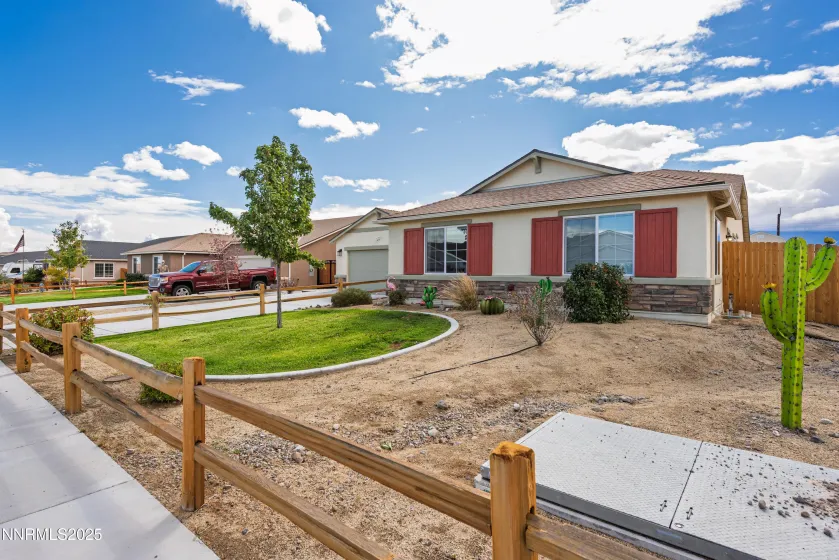 221 Snow, Dayton, Nevada 89403, 5 Bedrooms Bedrooms, ,3 BathroomsBathrooms,Residential,Residential,Snow,250056721
