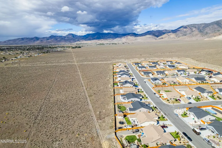 221 Snow, Dayton, Nevada 89403, 5 Bedrooms Bedrooms, ,3 BathroomsBathrooms,Residential,Residential,Snow,250056721