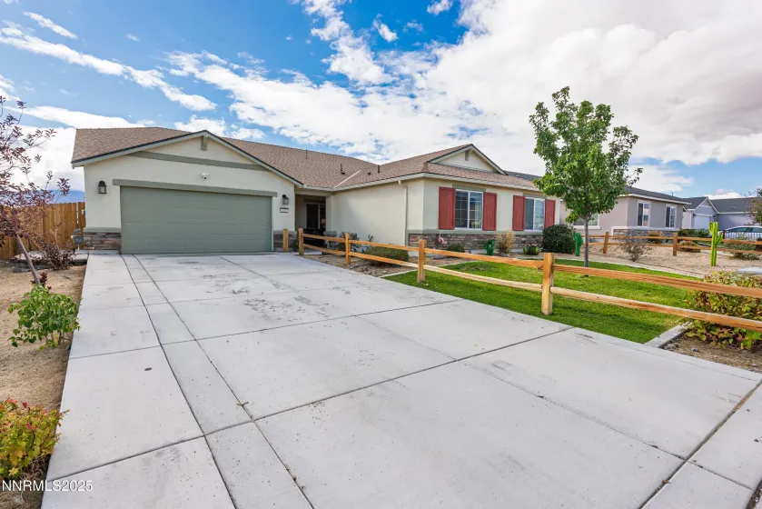 221 Snow, Dayton, Nevada 89403, 5 Bedrooms Bedrooms, ,3 BathroomsBathrooms,Residential,Residential,Snow,250056721