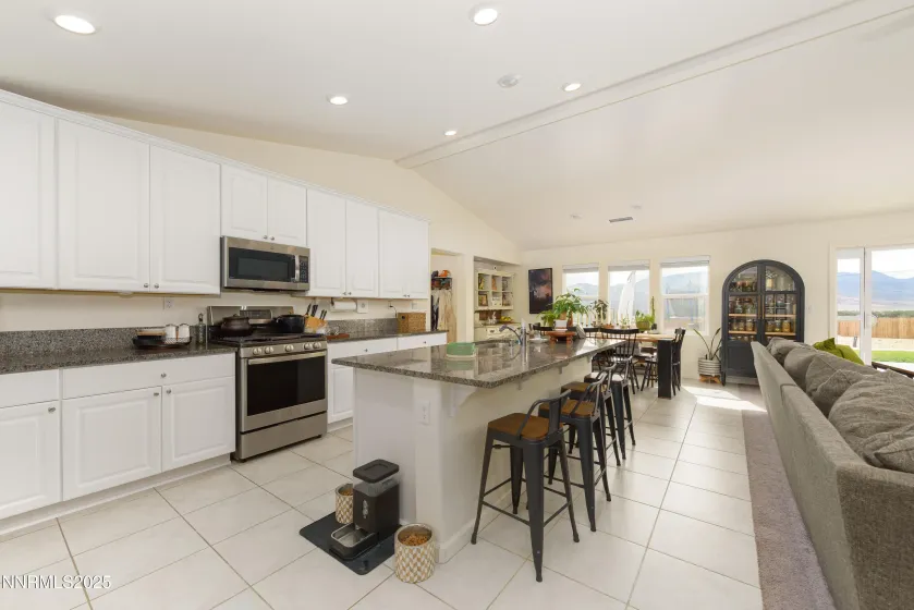 221 Snow, Dayton, Nevada 89403, 5 Bedrooms Bedrooms, ,3 BathroomsBathrooms,Residential,Residential,Snow,250056721
