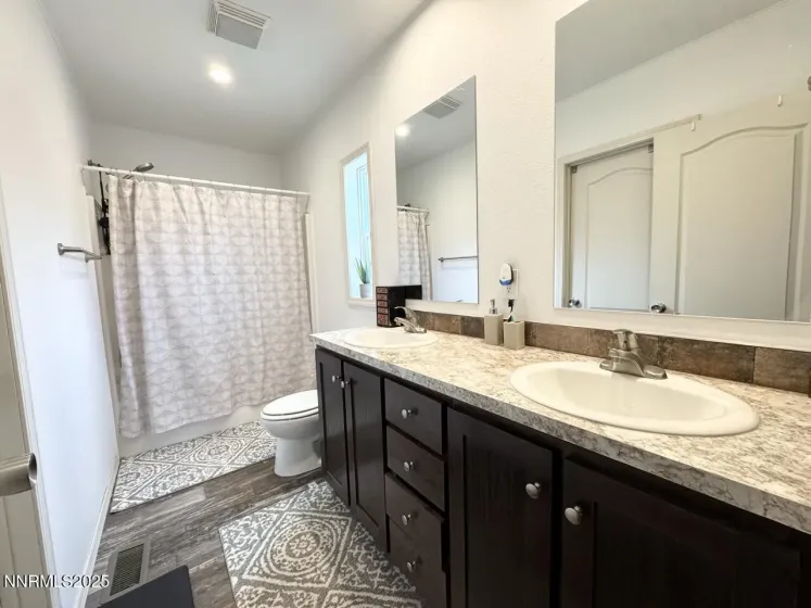 3160 Mars, Winnemucca, Nevada 89445, 3 Bedrooms Bedrooms, ,2 BathroomsBathrooms,Residential,Residential,Mars,250056724