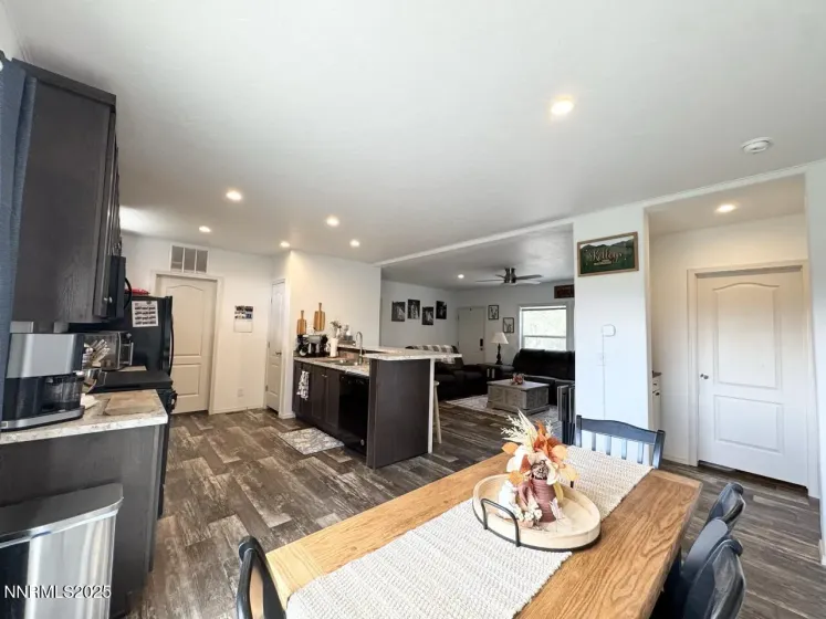3160 Mars, Winnemucca, Nevada 89445, 3 Bedrooms Bedrooms, ,2 BathroomsBathrooms,Residential,Residential,Mars,250056724