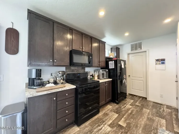 3160 Mars, Winnemucca, Nevada 89445, 3 Bedrooms Bedrooms, ,2 BathroomsBathrooms,Residential,Residential,Mars,250056724