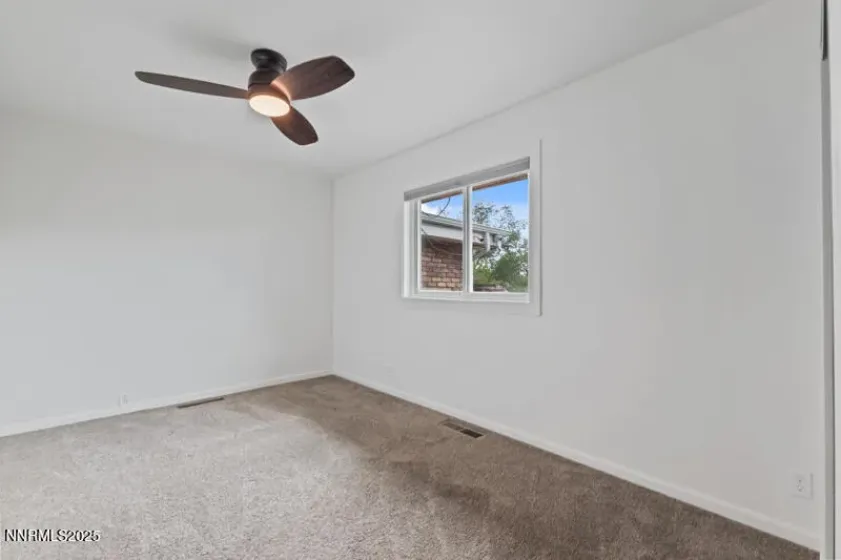 850 11th, Reno, Nevada 89503, 3 Bedrooms Bedrooms, ,2 BathroomsBathrooms,Residential,Residential,11th,250056732