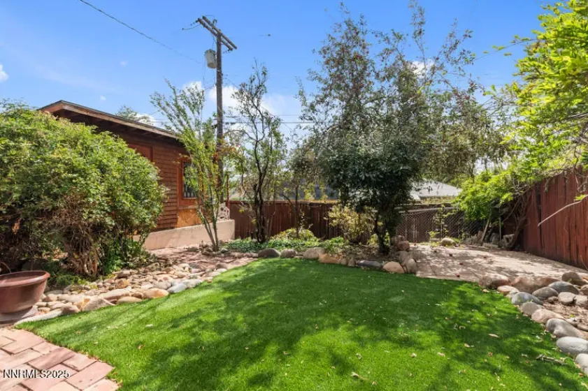 850 11th, Reno, Nevada 89503, 3 Bedrooms Bedrooms, ,2 BathroomsBathrooms,Residential,Residential,11th,250056732