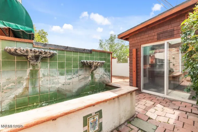 850 11th, Reno, Nevada 89503, 3 Bedrooms Bedrooms, ,2 BathroomsBathrooms,Residential,Residential,11th,250056732