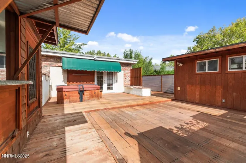 850 11th, Reno, Nevada 89503, 3 Bedrooms Bedrooms, ,2 BathroomsBathrooms,Residential,Residential,11th,250056732