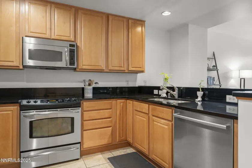 50 Sierra, Reno, Nevada 89501, 1 Bedroom Bedrooms, ,1 BathroomBathrooms,Residential,Residential,Sierra,250056738