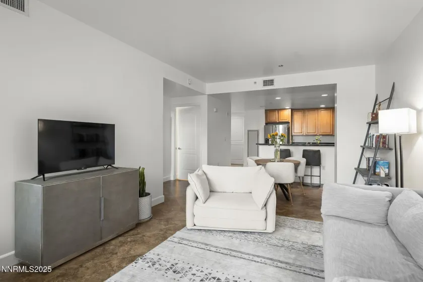 50 Sierra, Reno, Nevada 89501, 1 Bedroom Bedrooms, ,1 BathroomBathrooms,Residential,Residential,Sierra,250056738