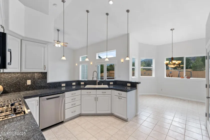 325 Old Washoe Cir, Washoe Valley, Nevada 89704, 4 Bedrooms Bedrooms, ,3 BathroomsBathrooms,Residential,Residential,Old Washoe Cir,250056740