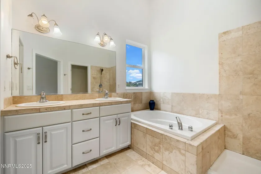 325 Old Washoe Cir, Washoe Valley, Nevada 89704, 4 Bedrooms Bedrooms, ,3 BathroomsBathrooms,Residential,Residential,Old Washoe Cir,250056740