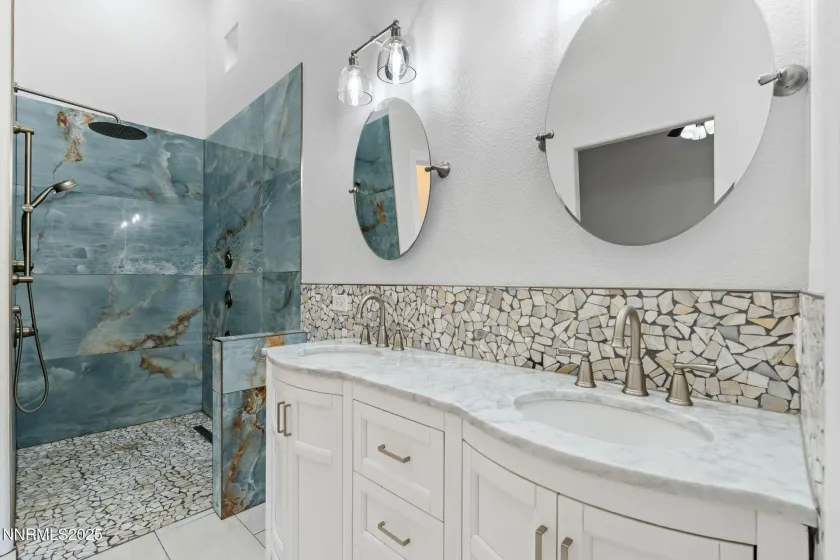 325 Old Washoe Cir, Washoe Valley, Nevada 89704, 4 Bedrooms Bedrooms, ,3 BathroomsBathrooms,Residential,Residential,Old Washoe Cir,250056740