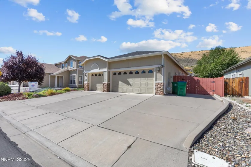 2365 Red Maple, Reno, Nevada 89523, 3 Bedrooms Bedrooms, ,2 BathroomsBathrooms,Residential,Residential,Red Maple,250056742