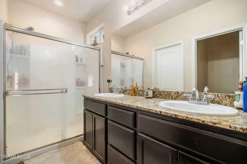 14412 Leiden, Reno, Nevada 89506, 4 Bedrooms Bedrooms, ,2 BathroomsBathrooms,Residential,Residential,Leiden,250056744