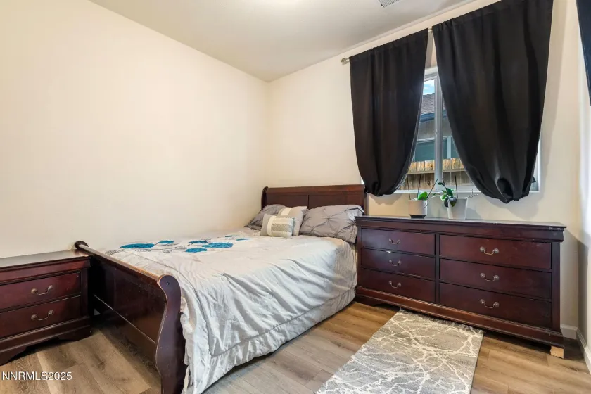 14412 Leiden, Reno, Nevada 89506, 4 Bedrooms Bedrooms, ,2 BathroomsBathrooms,Residential,Residential,Leiden,250056744