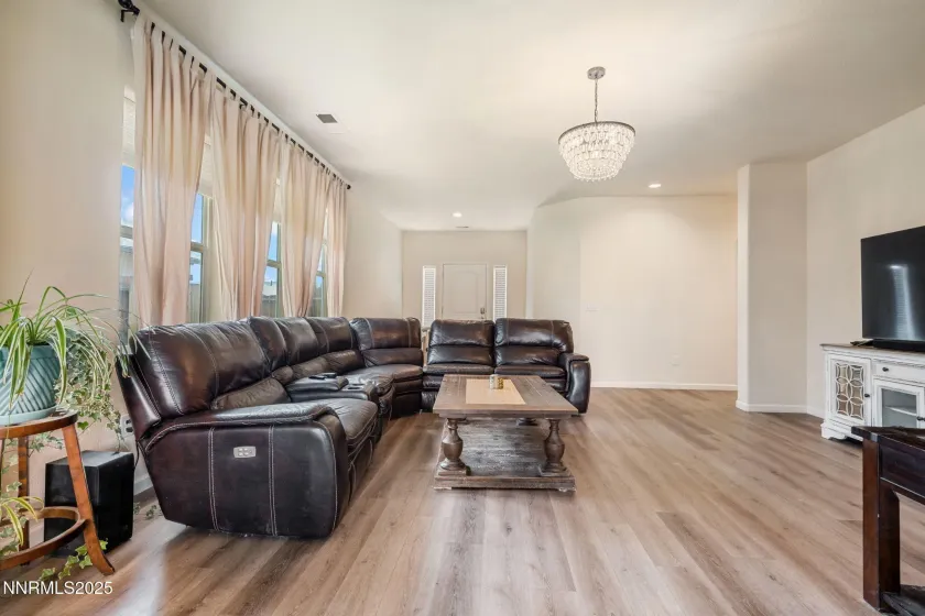 14412 Leiden, Reno, Nevada 89506, 4 Bedrooms Bedrooms, ,2 BathroomsBathrooms,Residential,Residential,Leiden,250056744