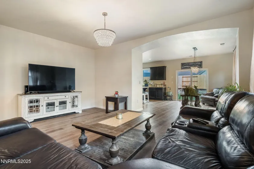 14412 Leiden, Reno, Nevada 89506, 4 Bedrooms Bedrooms, ,2 BathroomsBathrooms,Residential,Residential,Leiden,250056744