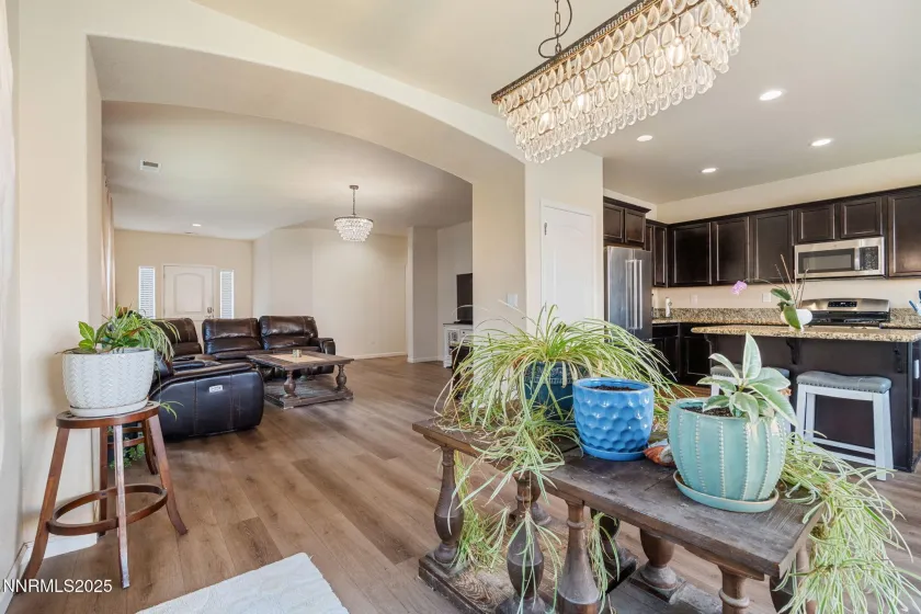 14412 Leiden, Reno, Nevada 89506, 4 Bedrooms Bedrooms, ,2 BathroomsBathrooms,Residential,Residential,Leiden,250056744