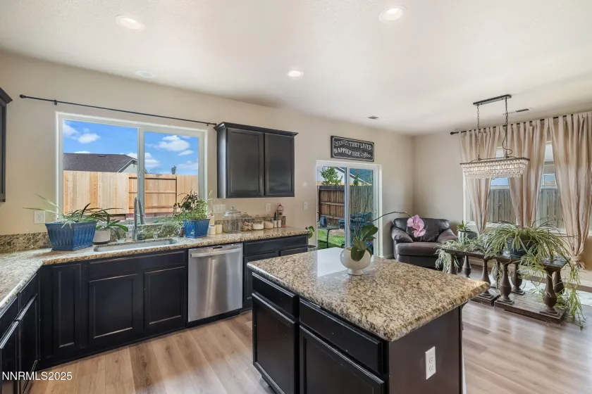 14412 Leiden, Reno, Nevada 89506, 4 Bedrooms Bedrooms, ,2 BathroomsBathrooms,Residential,Residential,Leiden,250056744