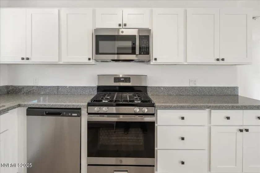 210 Magnolia, Reno, Nevada 89506, 4 Bedrooms Bedrooms, ,2 BathroomsBathrooms,Residential,Residential,Magnolia,250053911