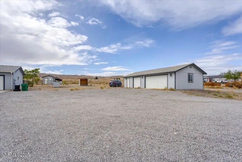 20 Simons, Fernley, Nevada 89408, 4 Bedrooms Bedrooms, ,3 BathroomsBathrooms,Residential,Residential,Simons,250056759