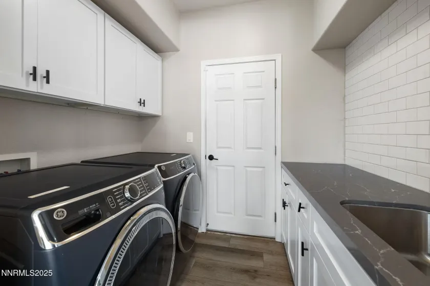 7510 Michaela, Reno, Nevada 89511, 3 Bedrooms Bedrooms, ,3 BathroomsBathrooms,Residential,Residential,Michaela,250056761