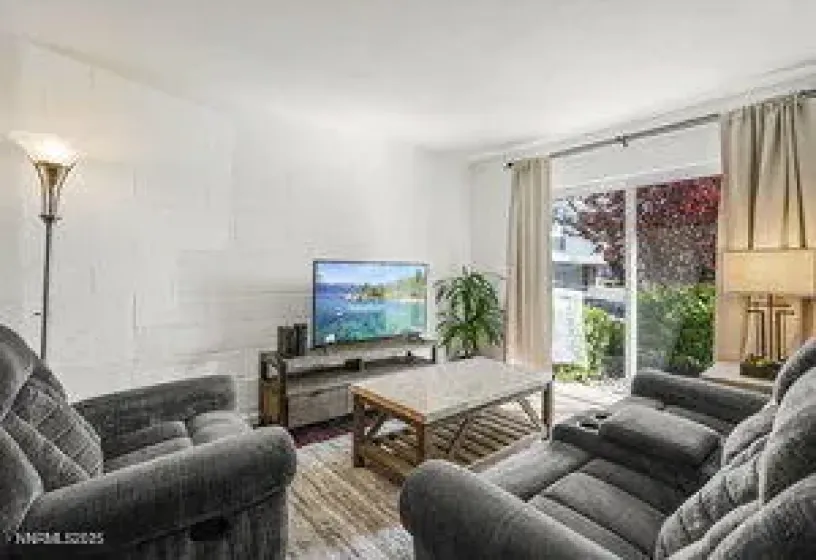 3905 Covington, Reno, Nevada 89503, 1 Bedroom Bedrooms, ,1 BathroomBathrooms,Residential Lease,Manufactured,Covington,250056771