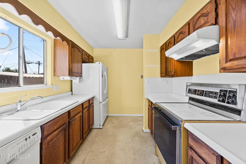 3465 Yosemite, Reno, Nevada 89503, 3 Bedrooms Bedrooms, ,2 BathroomsBathrooms,Residential,Residential,Yosemite,250056236