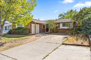 3465 Yosemite, Reno, Nevada 89503, 3 Bedrooms Bedrooms, ,2 BathroomsBathrooms,Residential,Residential,Yosemite,250056236
