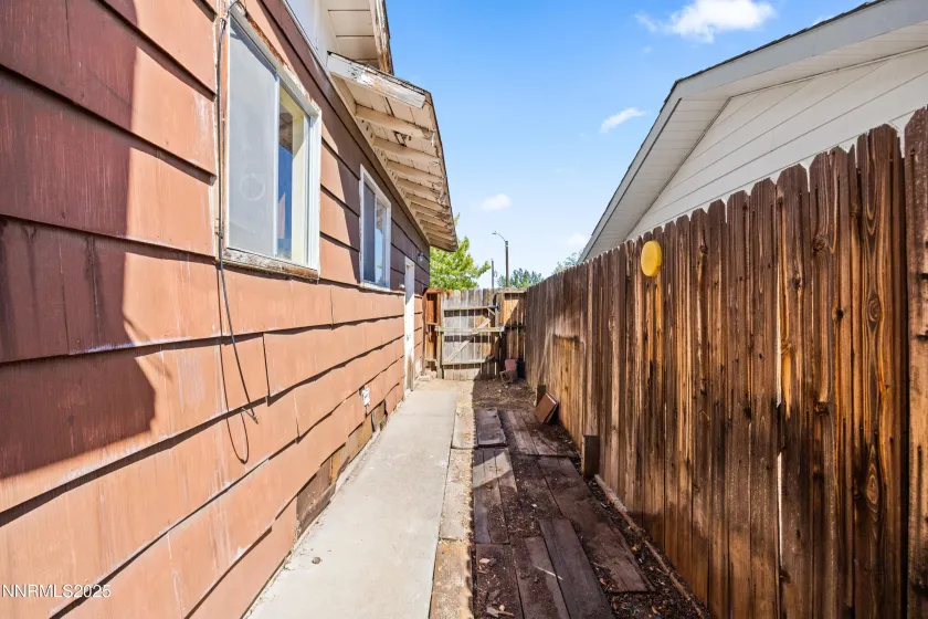 3465 Yosemite, Reno, Nevada 89503, 3 Bedrooms Bedrooms, ,2 BathroomsBathrooms,Residential,Residential,Yosemite,250056236