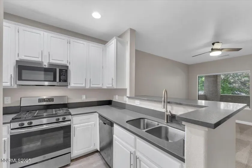 900 Meadows, Reno, Nevada 89521, 2 Bedrooms Bedrooms, ,2 BathroomsBathrooms,Residential,Residential,Meadows,250056781