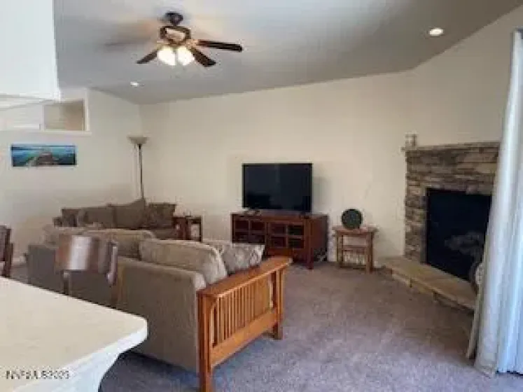 2979 Del Rio, Minden, Nevada 89423, 4 Bedrooms Bedrooms, ,2 BathroomsBathrooms,Residential,Residential,Del Rio,250056782