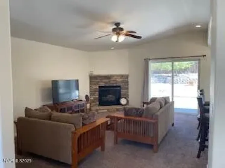2979 Del Rio, Minden, Nevada 89423, 4 Bedrooms Bedrooms, ,2 BathroomsBathrooms,Residential,Residential,Del Rio,250056782