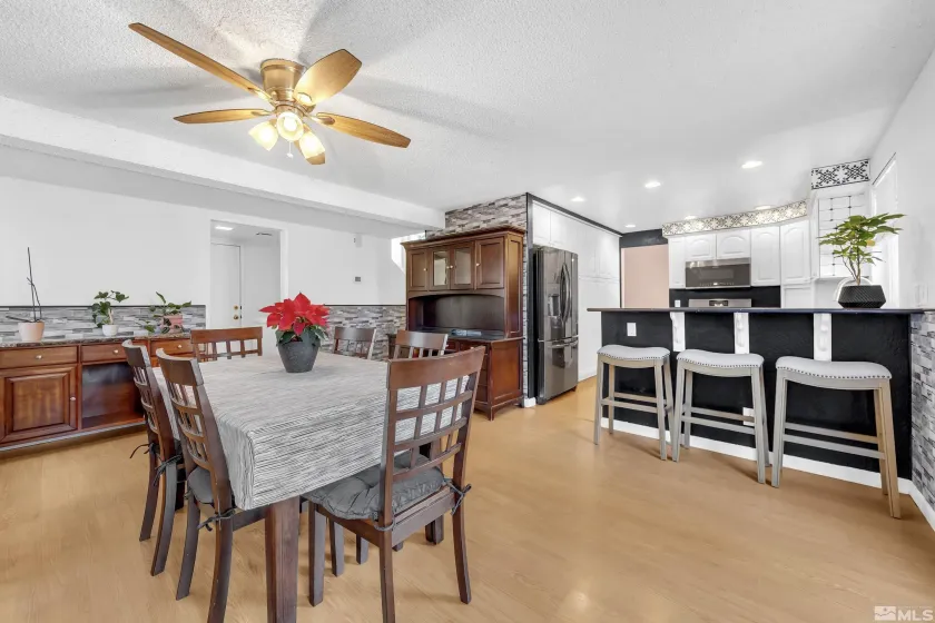 6357 Moon Ridge, Reno, Nevada 89523, 4 Bedrooms Bedrooms, ,3 BathroomsBathrooms,Residential,Residential,Moon Ridge,250004147