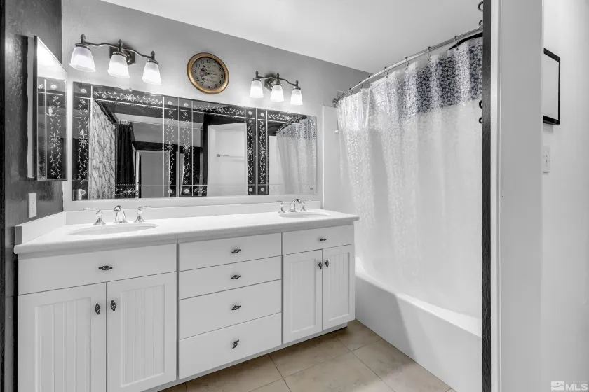 6357 Moon Ridge, Reno, Nevada 89523, 4 Bedrooms Bedrooms, ,3 BathroomsBathrooms,Residential,Residential,Moon Ridge,250004147