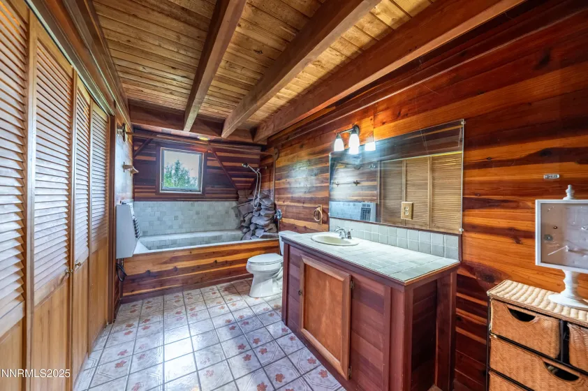 west dome full bath