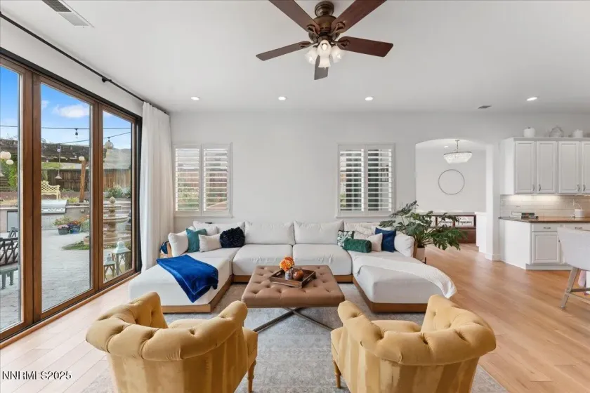 10110 Cavalry, Reno, Nevada 89521, 4 Bedrooms Bedrooms, ,3 BathroomsBathrooms,Residential,Residential,Cavalry,250056788