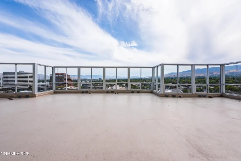 280 Island, Reno, Nevada 89501, 2 Bedrooms Bedrooms, ,2 BathroomsBathrooms,Residential,Residential,Island,250056804